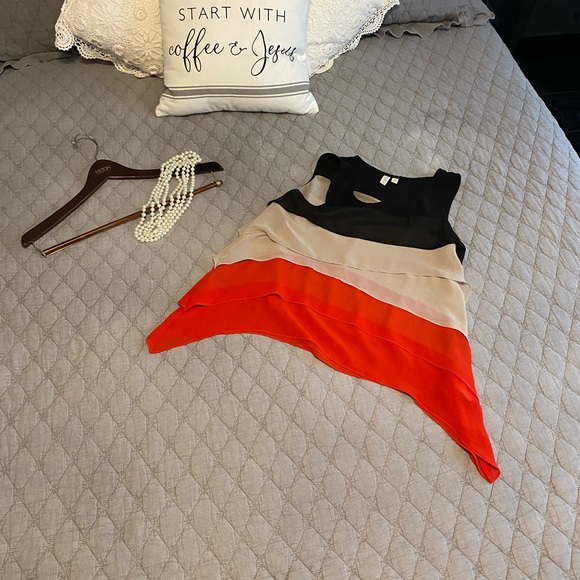 PS Ladies blouse. Great for a dressy work top or a nice dinner. - Picture 1 of 2